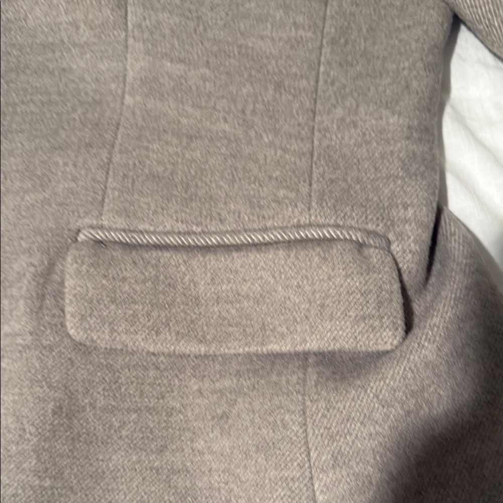 Banana Republic Gray Blazer - Picture 8 of 10